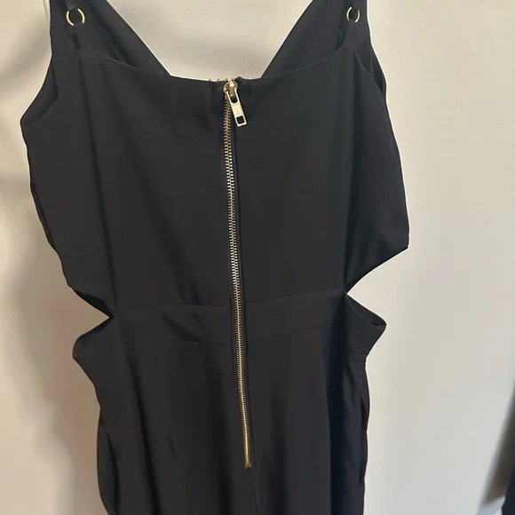 Gianni Bini Black Straight Leg Sleeveless Jumpsuit with cut outs size small - Picture 7 of 9